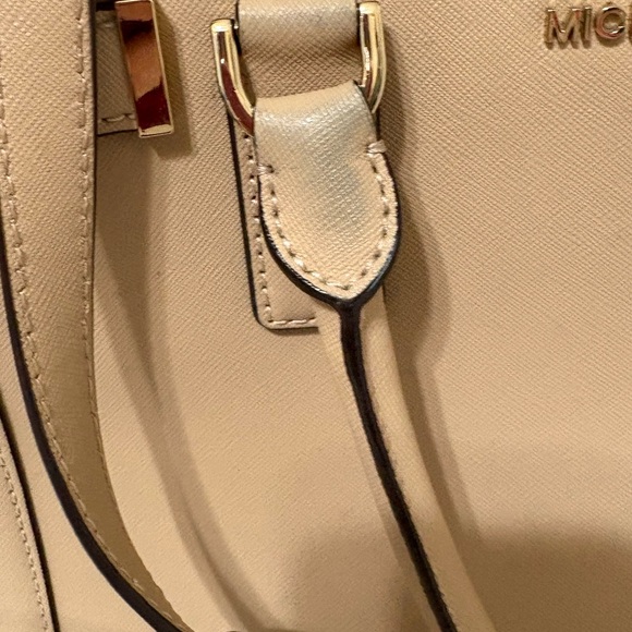 Michael Kors Dillon Saffiano leather satchel in a tan or blush pink color - Picture 3 of 11